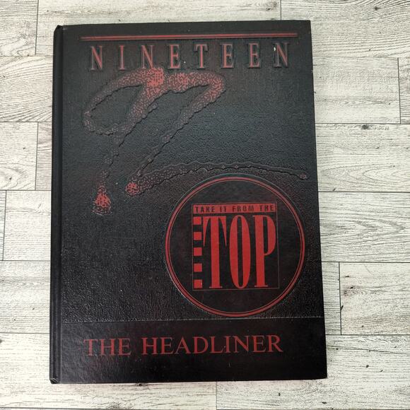 Milwaukee High School of the Arts 1992 The Headliner Yearbook‎ HS Wisconsin 90s - Picture 2 of 14